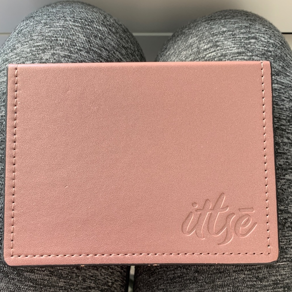 eyeshadow palette